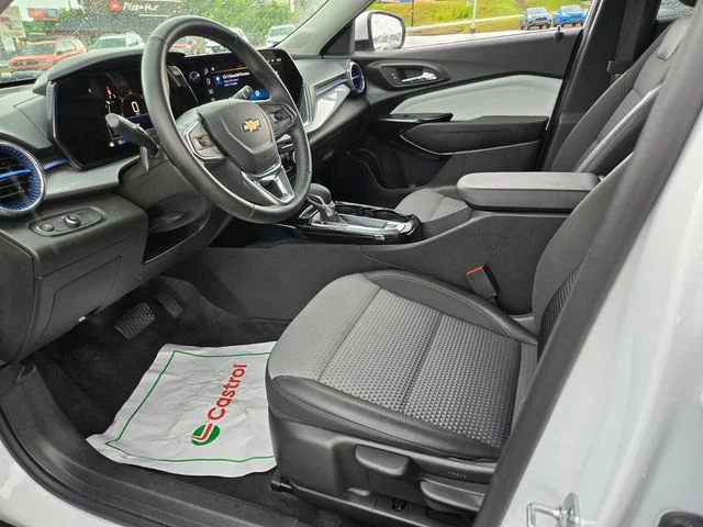 Used 2025 White Chevrolet LT image 11