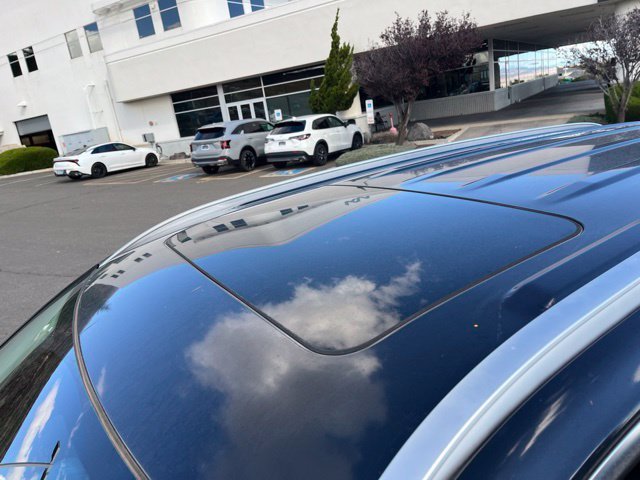 Used 2022 Moonlight Cloud Hyundai SEL image 13