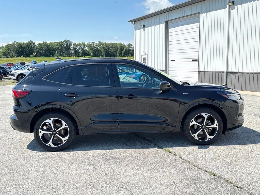 Used 2023 Black Ford ST-Line Select image 9