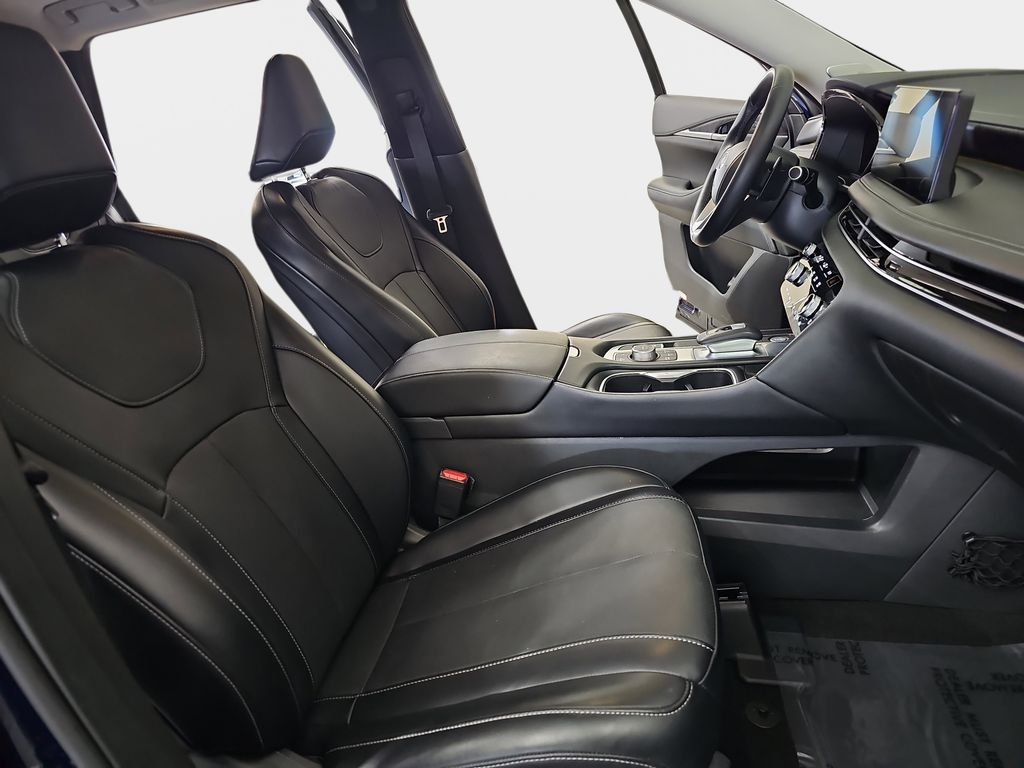 Used 2023 Blue INFINITI Sensory image 12