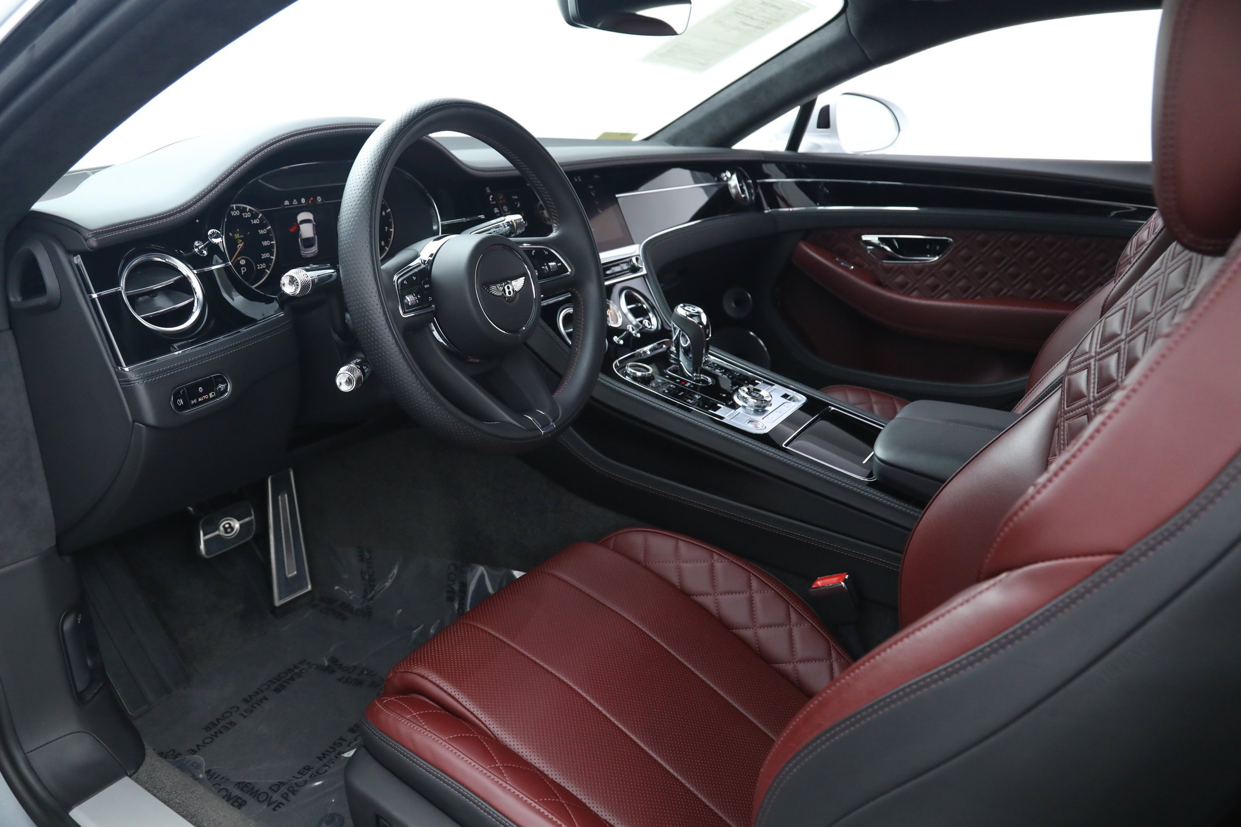 Used 2022 Silver Bentley  image 22