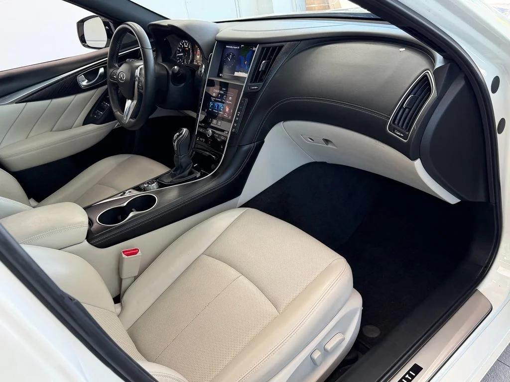 Used 2023 White INFINITI SENSORY image 16