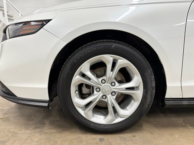 Used 2024  Honda LX image 10