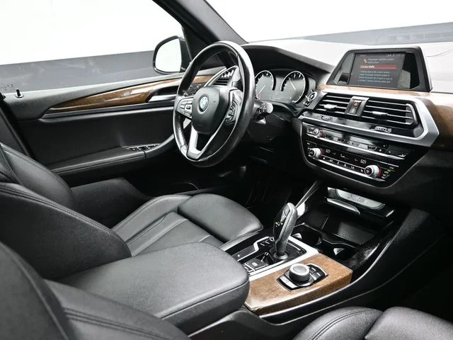Used 2019 Black BMW sDrive30i image 18