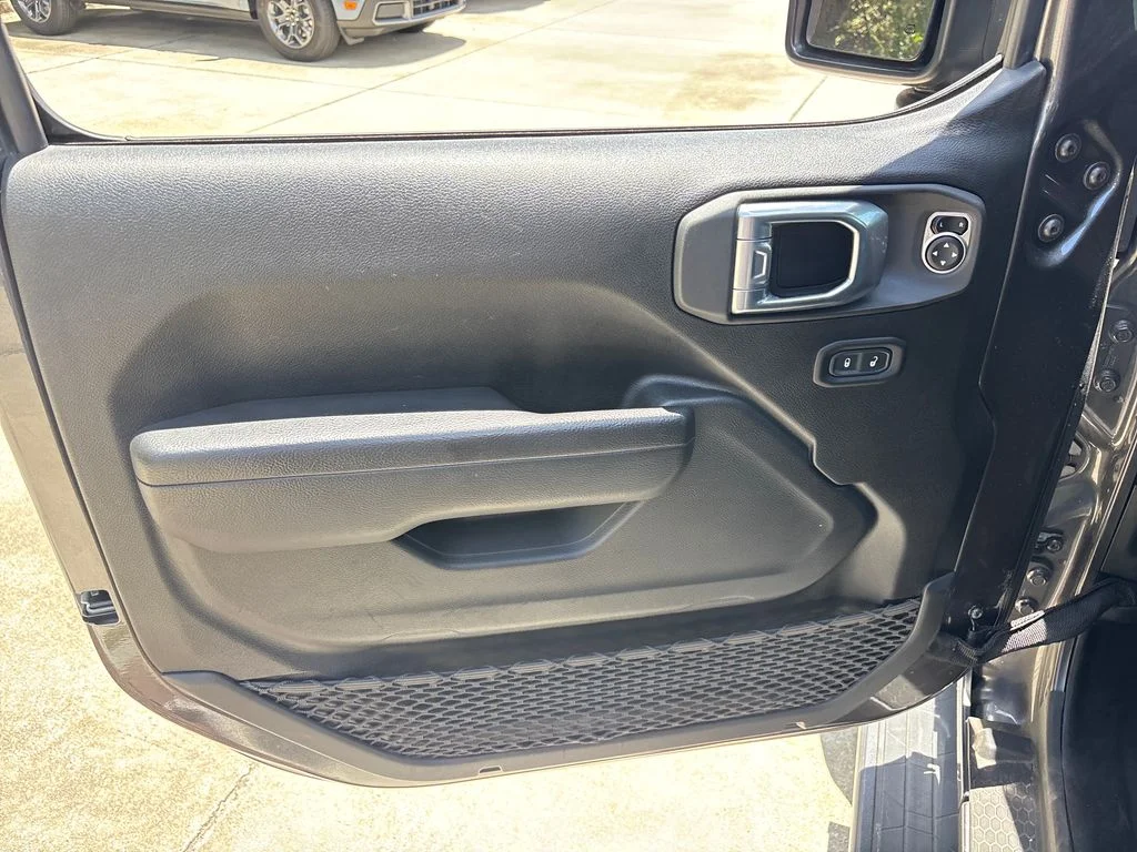 Certified Used 2022 Gray Jeep Willys image 15