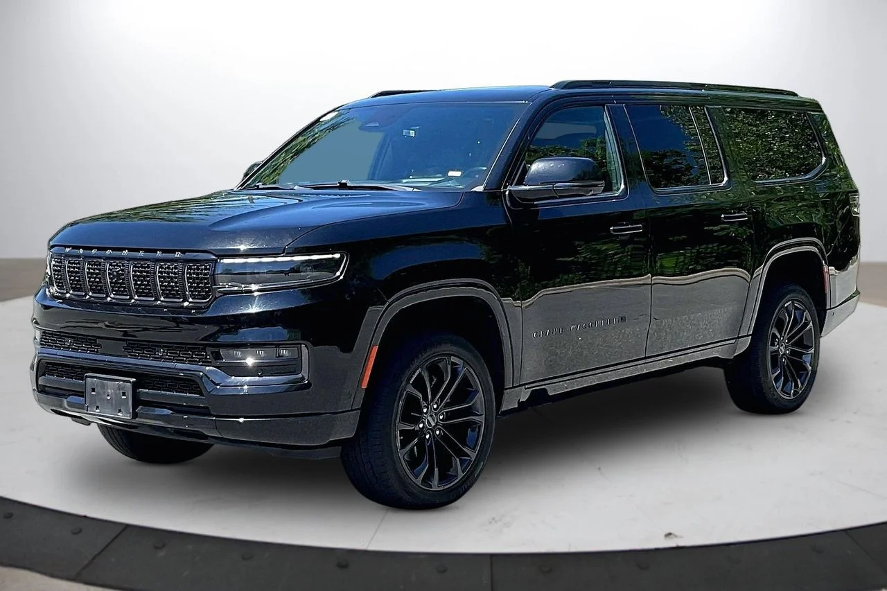 Used 2024 Black Jeep Series II image 4
