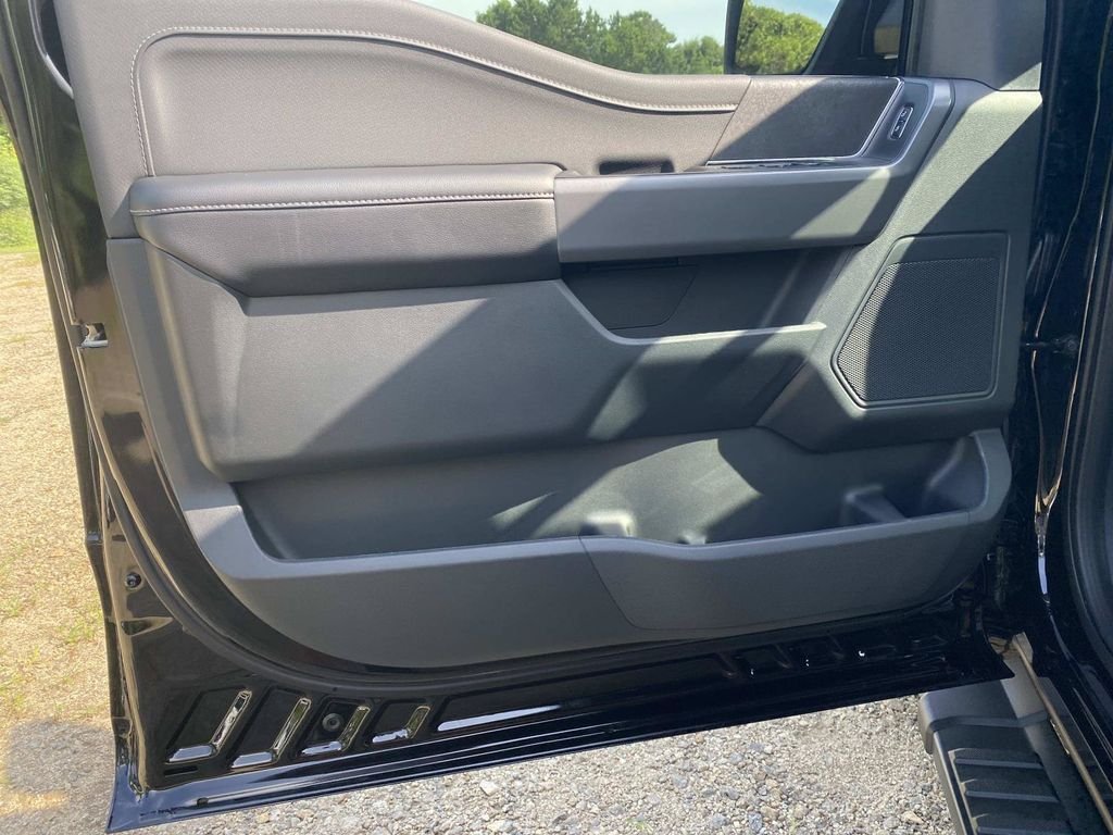 New 2026 Agate Black Metallic Ford XLT image 11