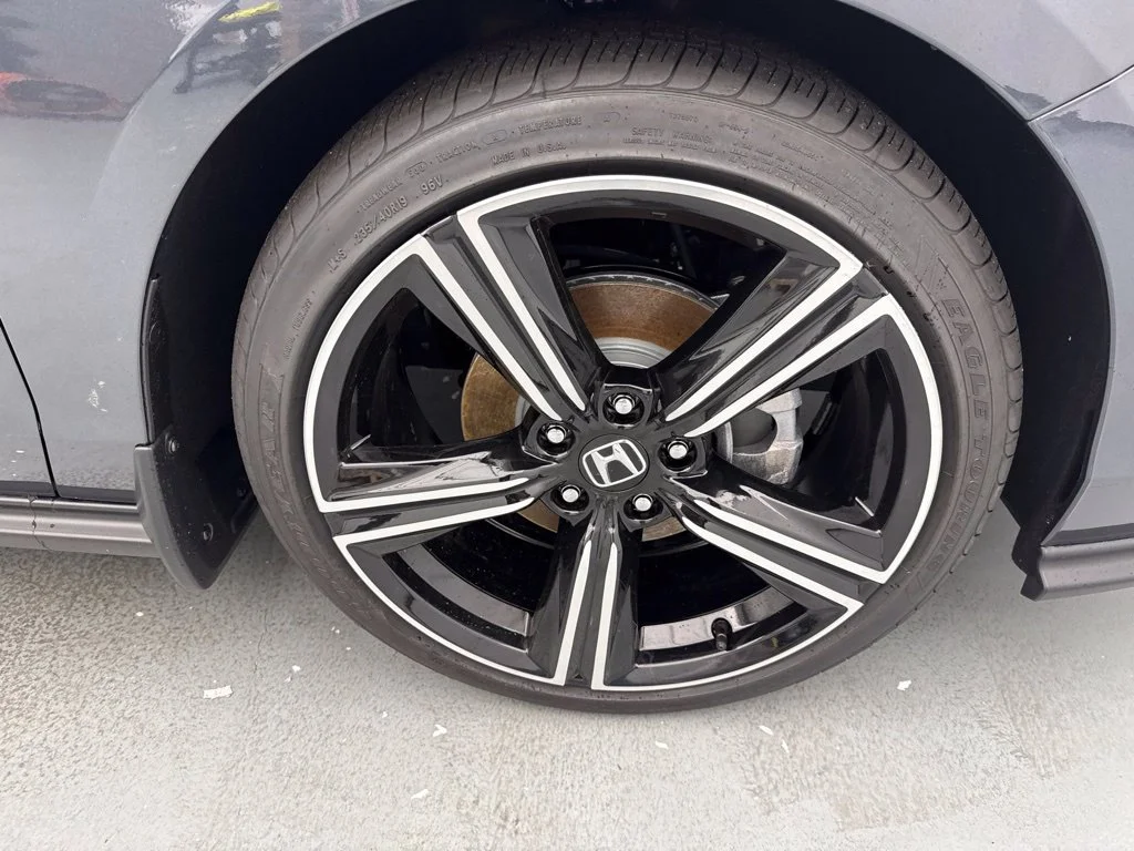 New 2026 Meteorite Gray Metallic Honda SE image 12