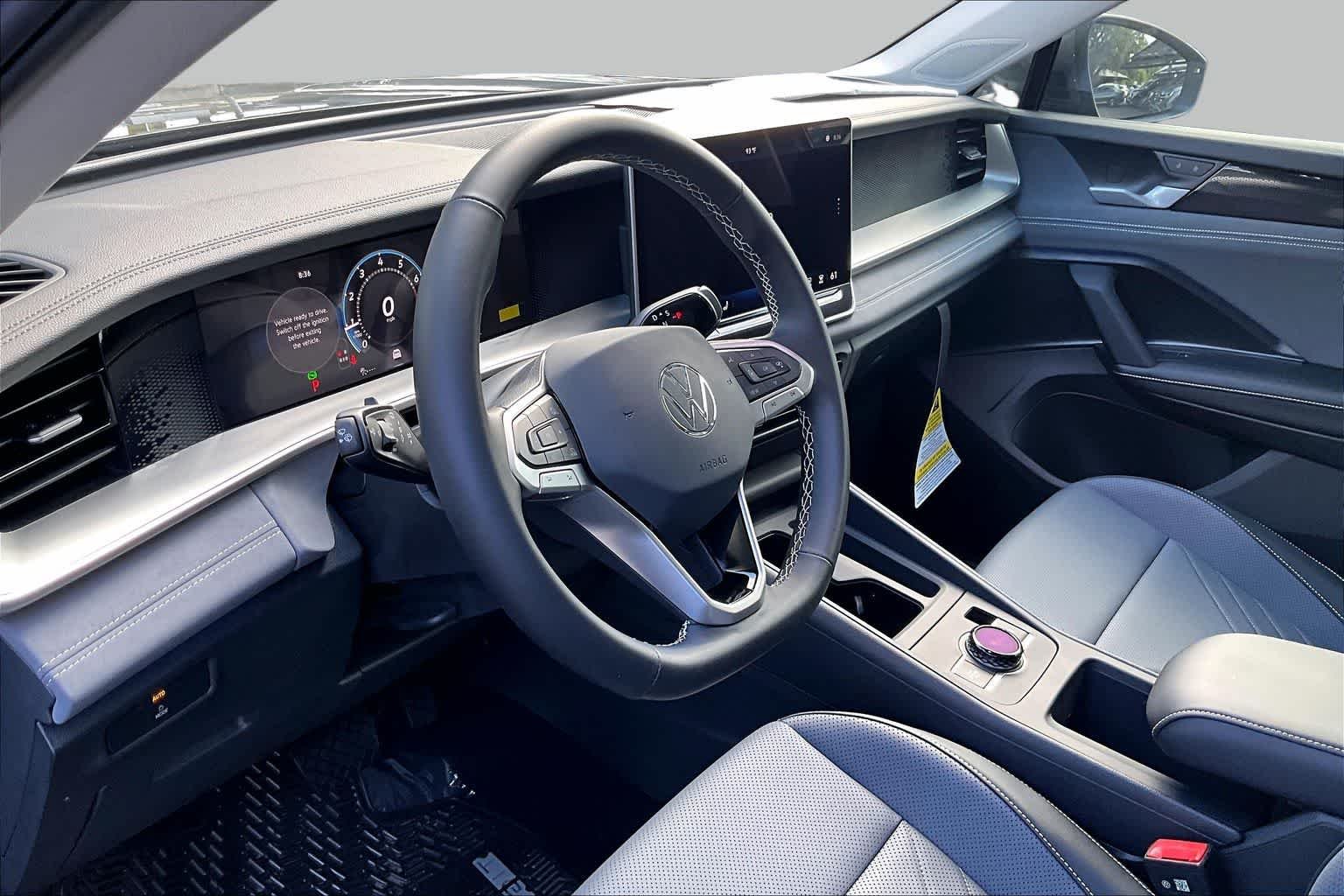 New 2026 Platinum Gray Metallic Volkswagen 2.0T SE image 8