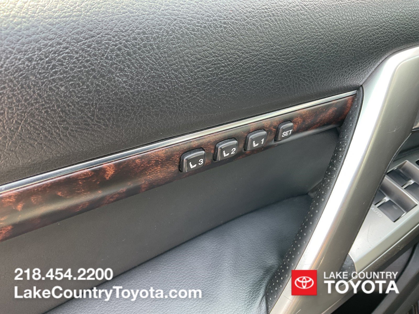 Used 2014 Silver Toyota Base image 26