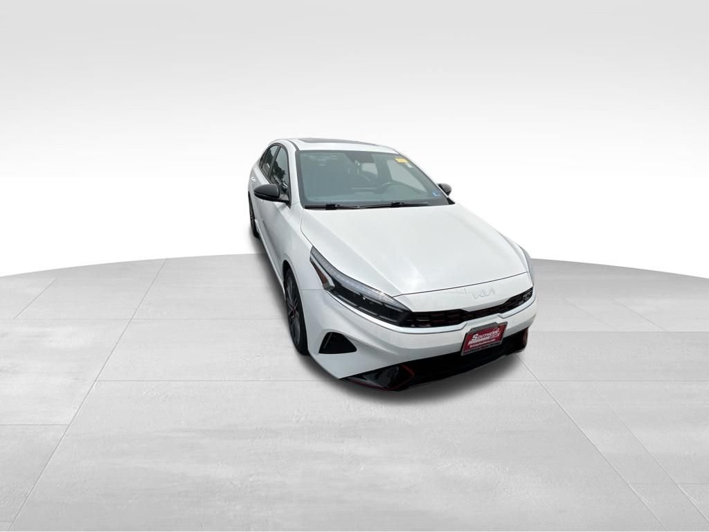 Used 2023 White Kia GT image 29