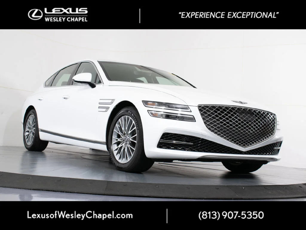 Used 2024 White Genesis 2.5T image 1