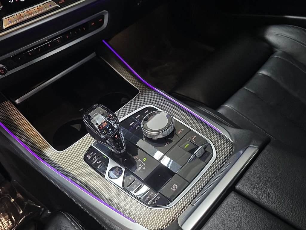 Used 2021 Black Sapphire Metallic BMW sDrive40i image 26