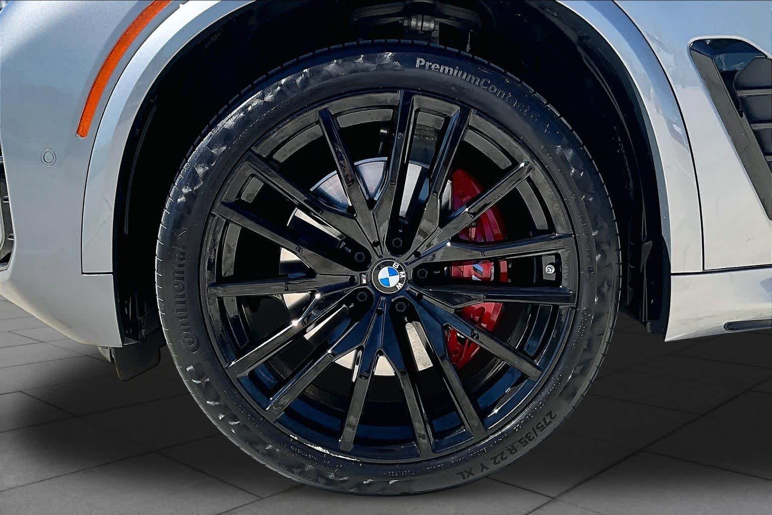 Used 2024 Skyscraper Grey Metallic BMW xDrive40i image 10