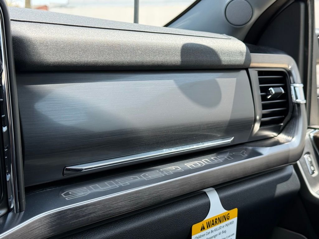 New 2026 Star White Metallic Tri-Coat Ford F-250® Lariat® image 9