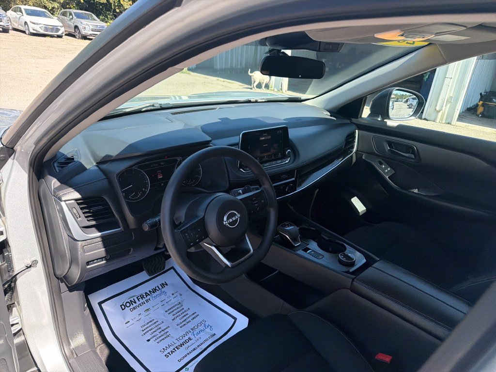 Used 2024 Silver Nissan S image 16