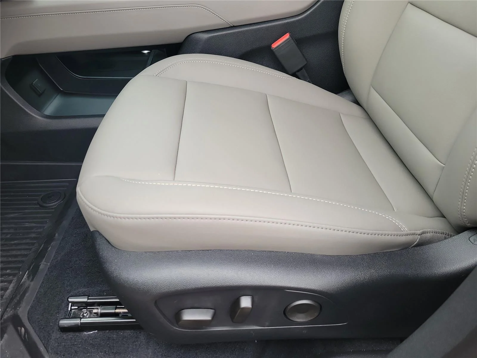2026 GMC Acadia Elevation - Photo 18