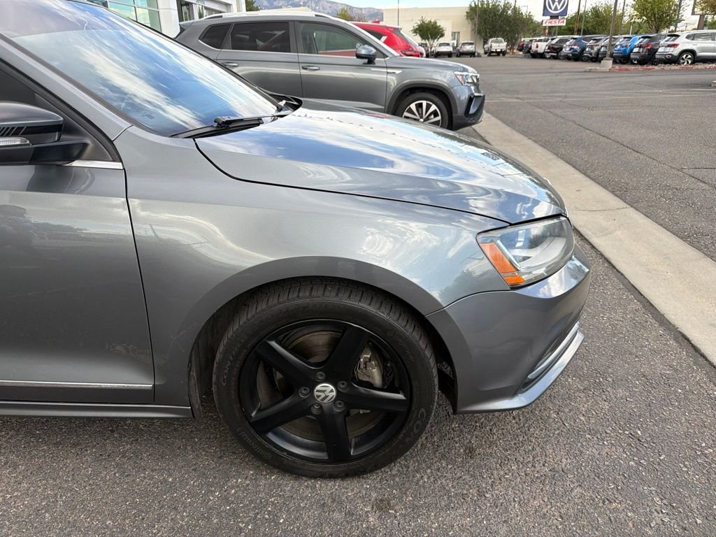 Used 2017  Volkswagen 1.8T SEL image 17