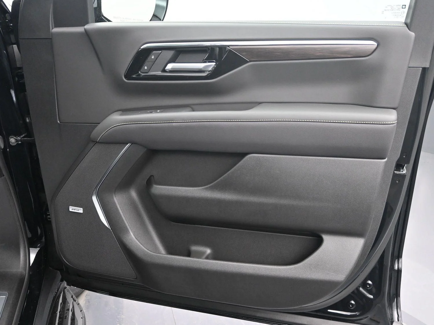 2026 Chevrolet Suburban Premier - Photo 9
