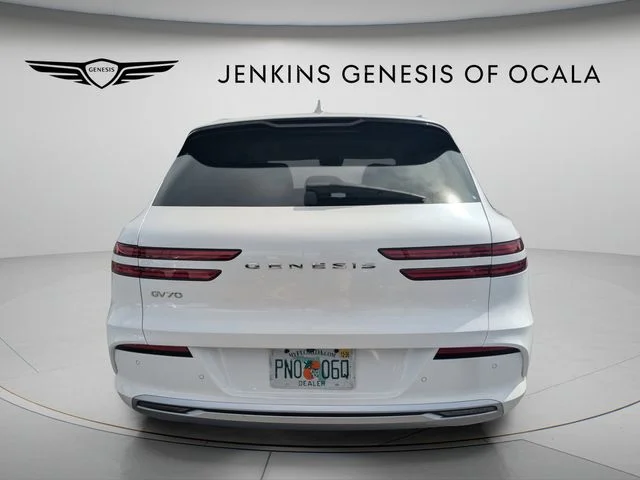 Used 2024 White Genesis Advanced image 4