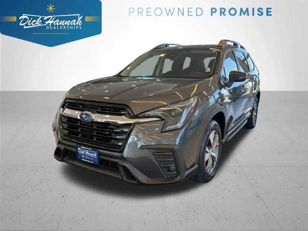 2023 Subaru Ascent Premium 7 Passenger's photo