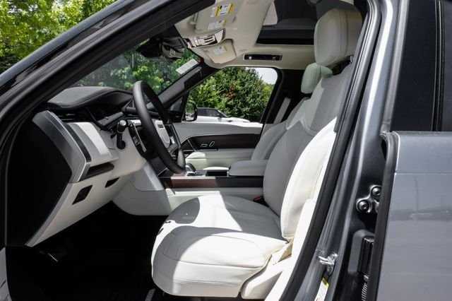 New 2026 Gray Land Rover SE image 4