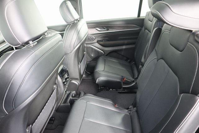 2025 Jeep Grand Cherokee L Overland - Photo 9