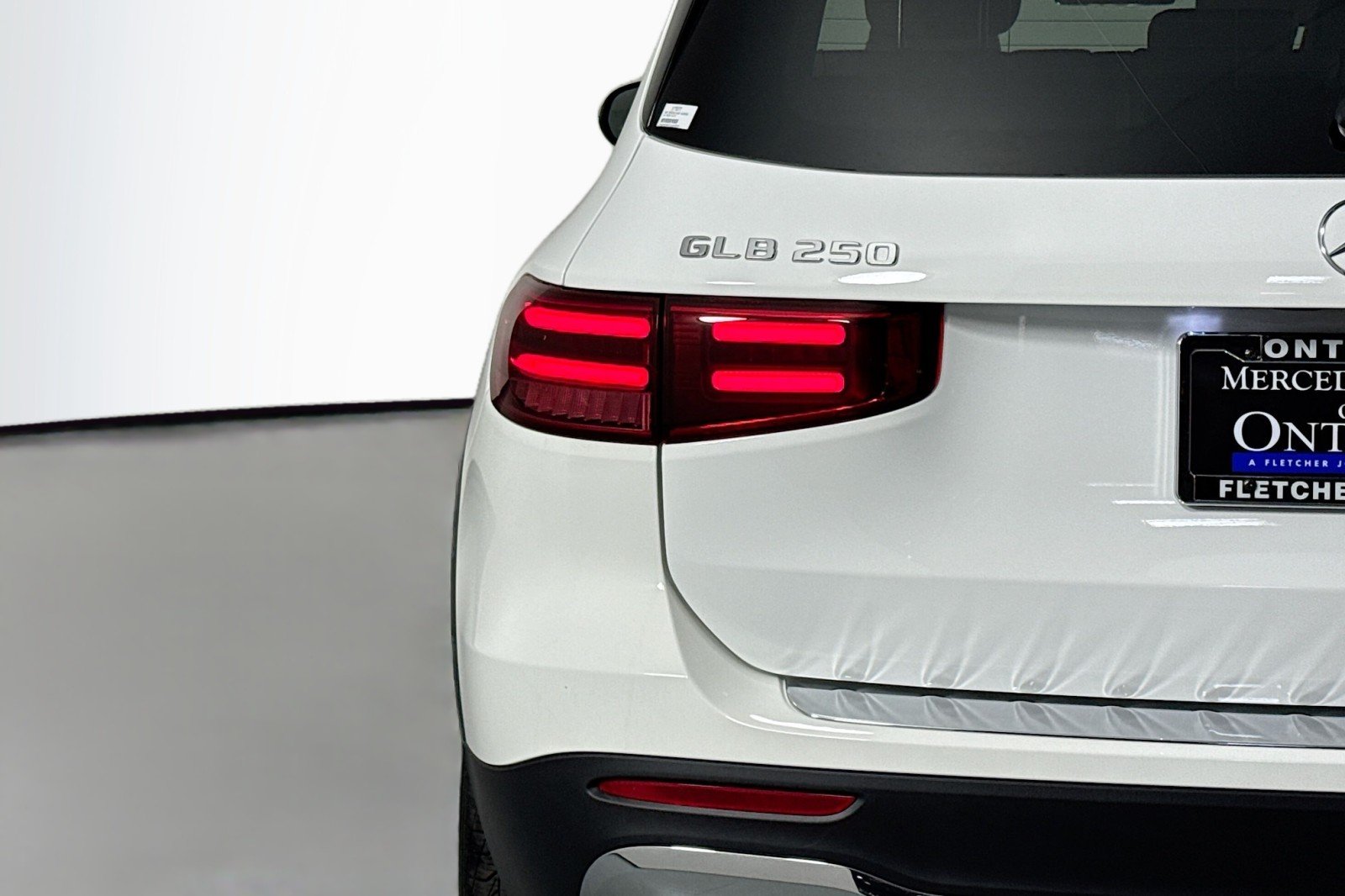 Certified Used 2026 Polar White Mercedes-Benz GLB 250 image 16