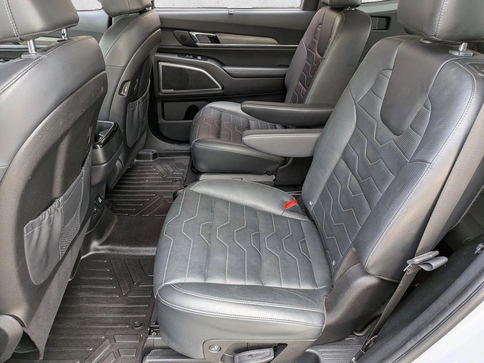 Used 2022 Wolf Gray Kia SX image 20