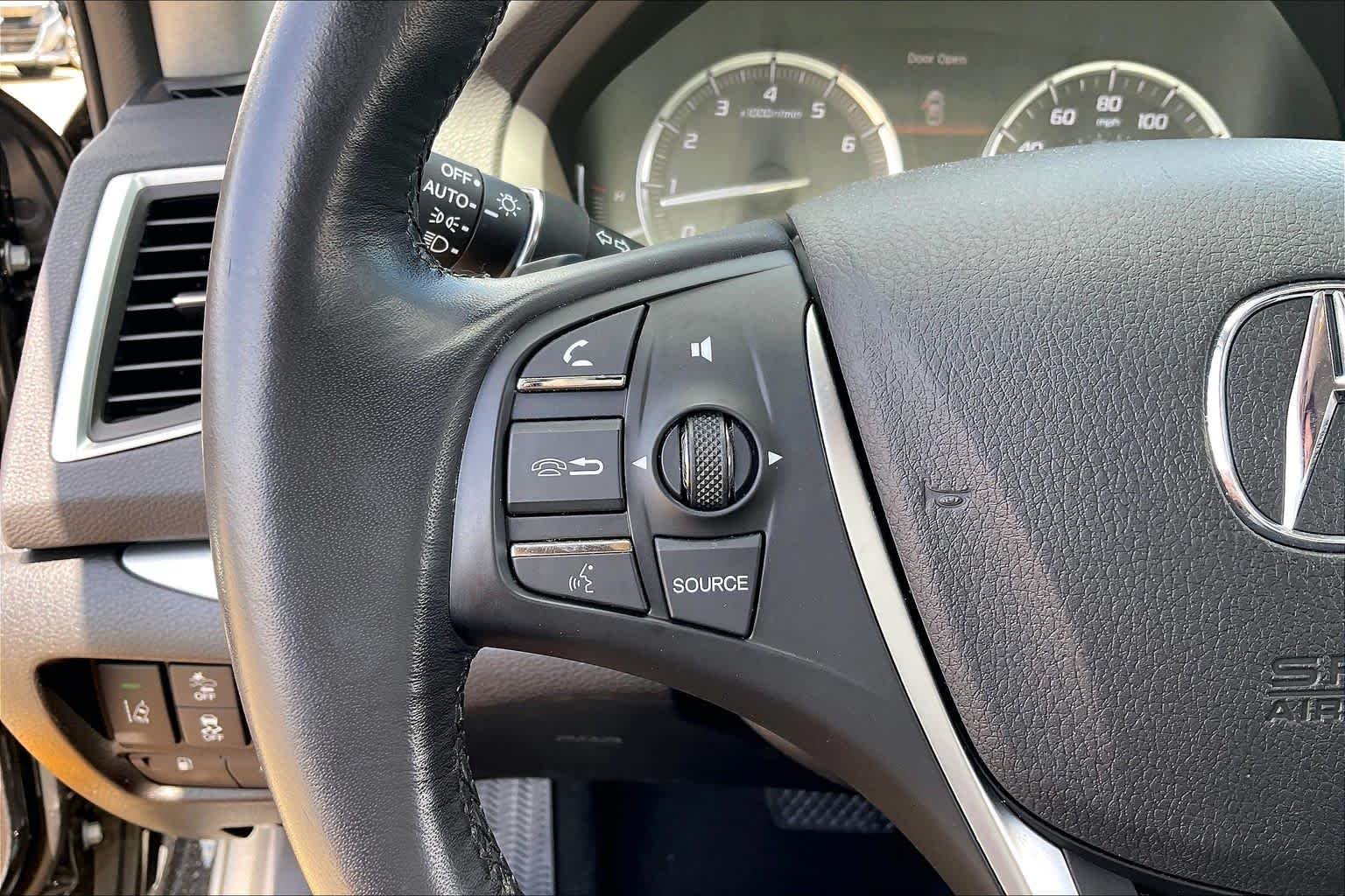 Used 2018 Crystal Black Pearl Acura w/Technology Pkg image 22