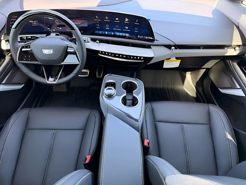 2027 Cadillac OPTIQ Sport - Photo 21