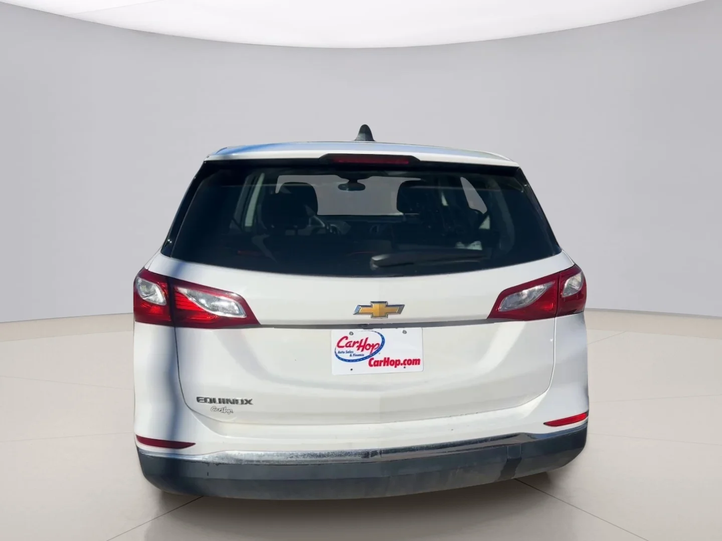Used 2018 White Chevrolet LS image 4