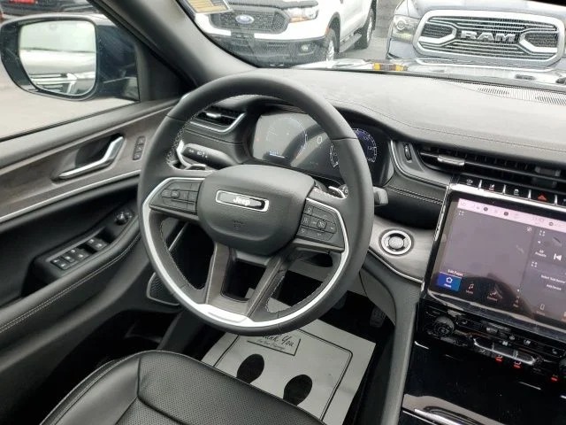 Used 2025 Black Jeep Limited image 18