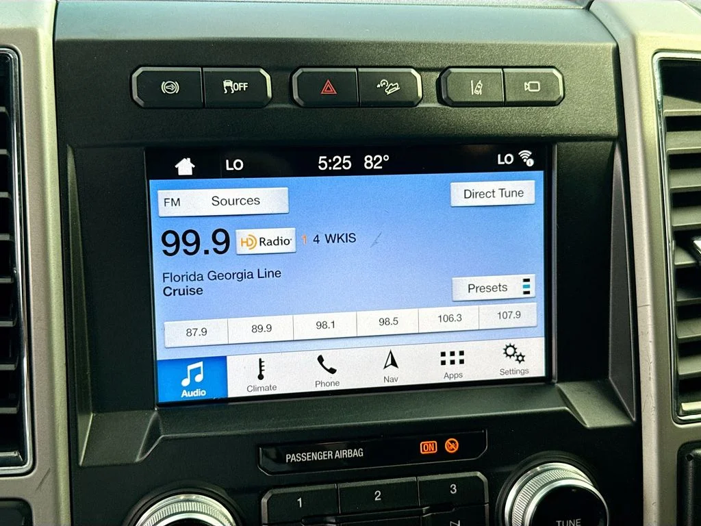 Used 2019 Black Ford Lariat image 16