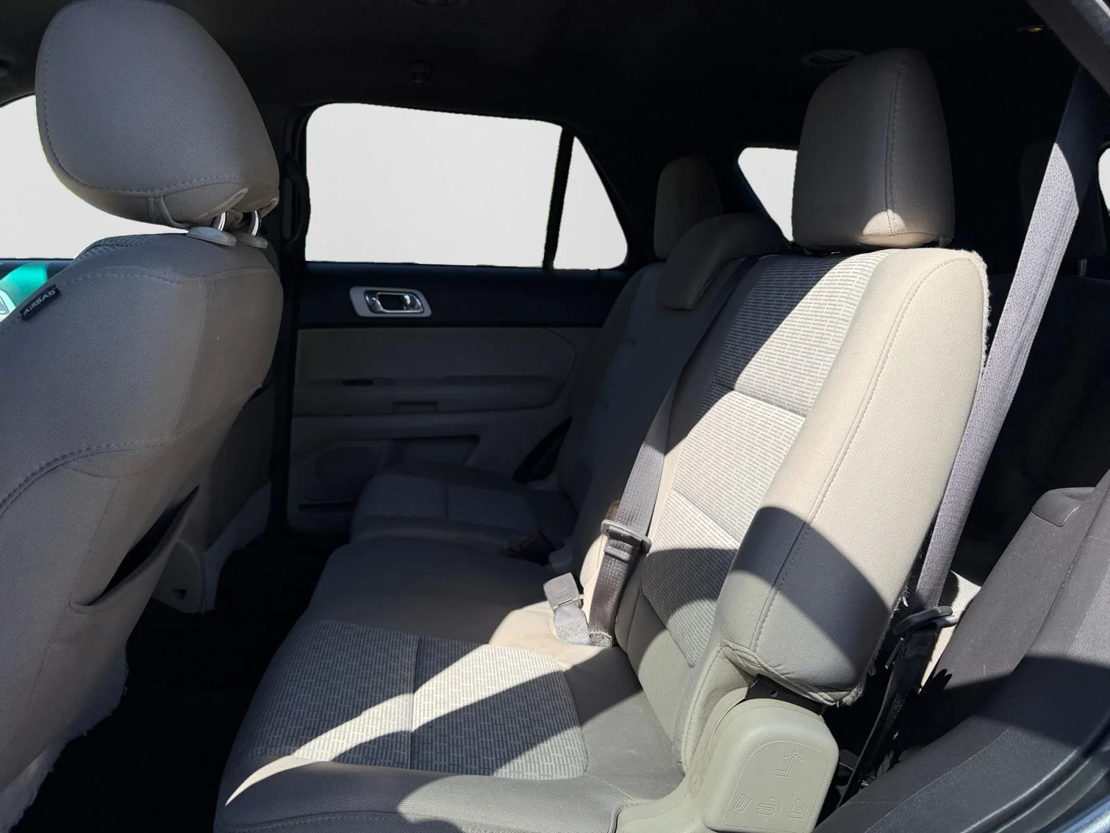 2015 Ford Explorer XLT - Photo 16
