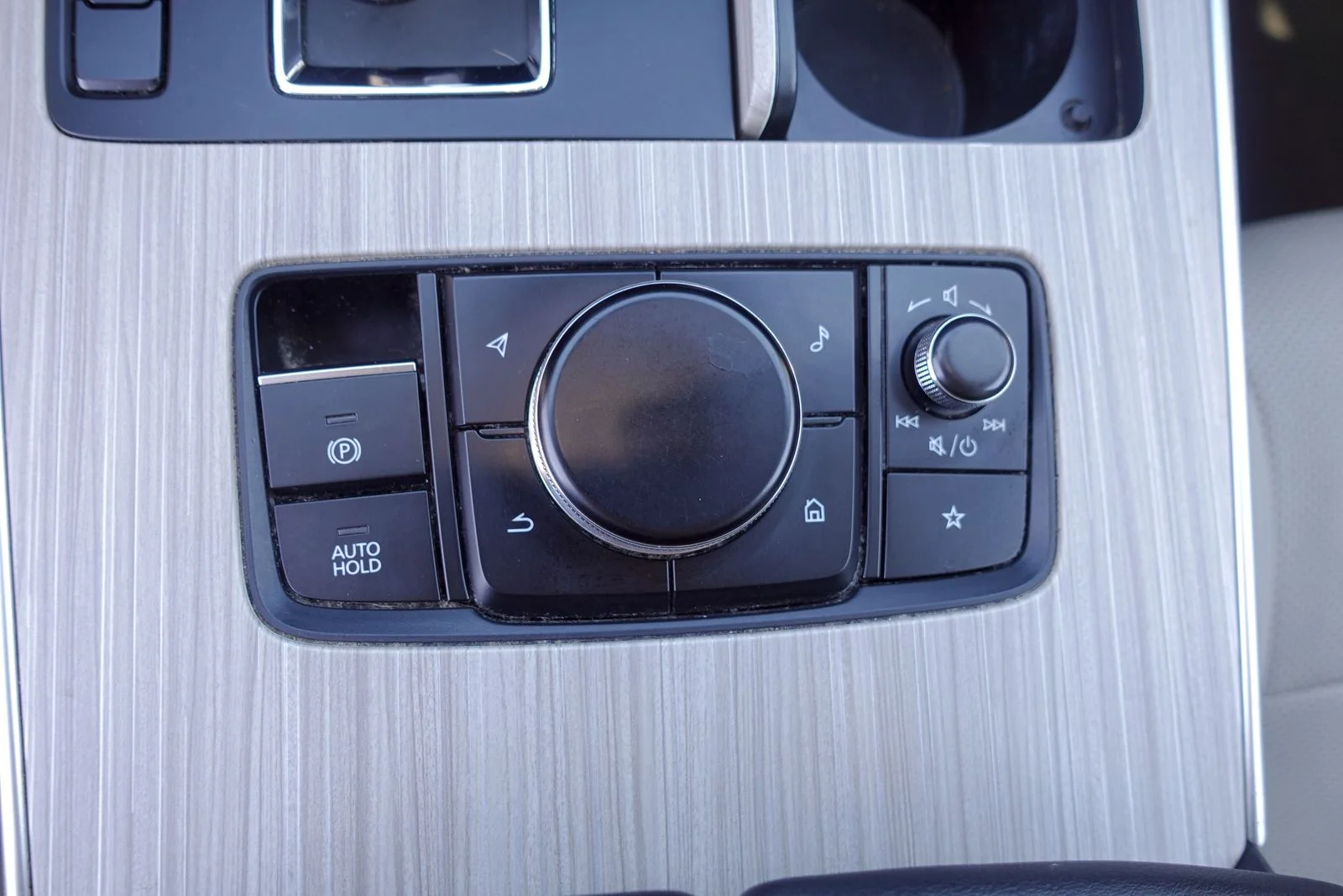Certified Used 2024 Platinum Quartz Mazda Premium image 24