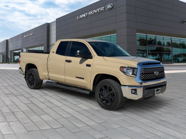 Used 2020  Toyota SR5 image 7