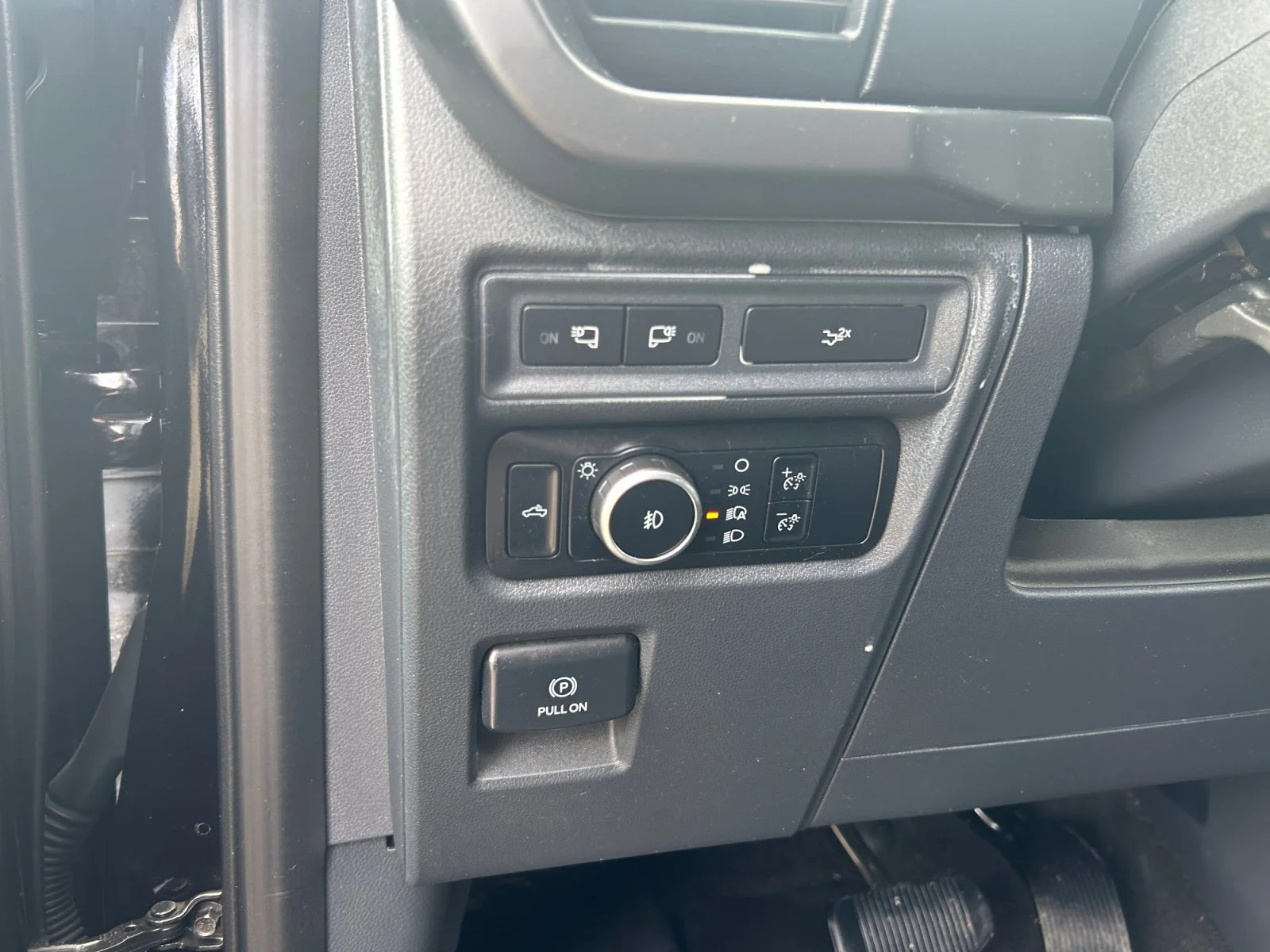 Used 2024 BLACK Ford XLT SuperCrew   EcoBoost™ image 16