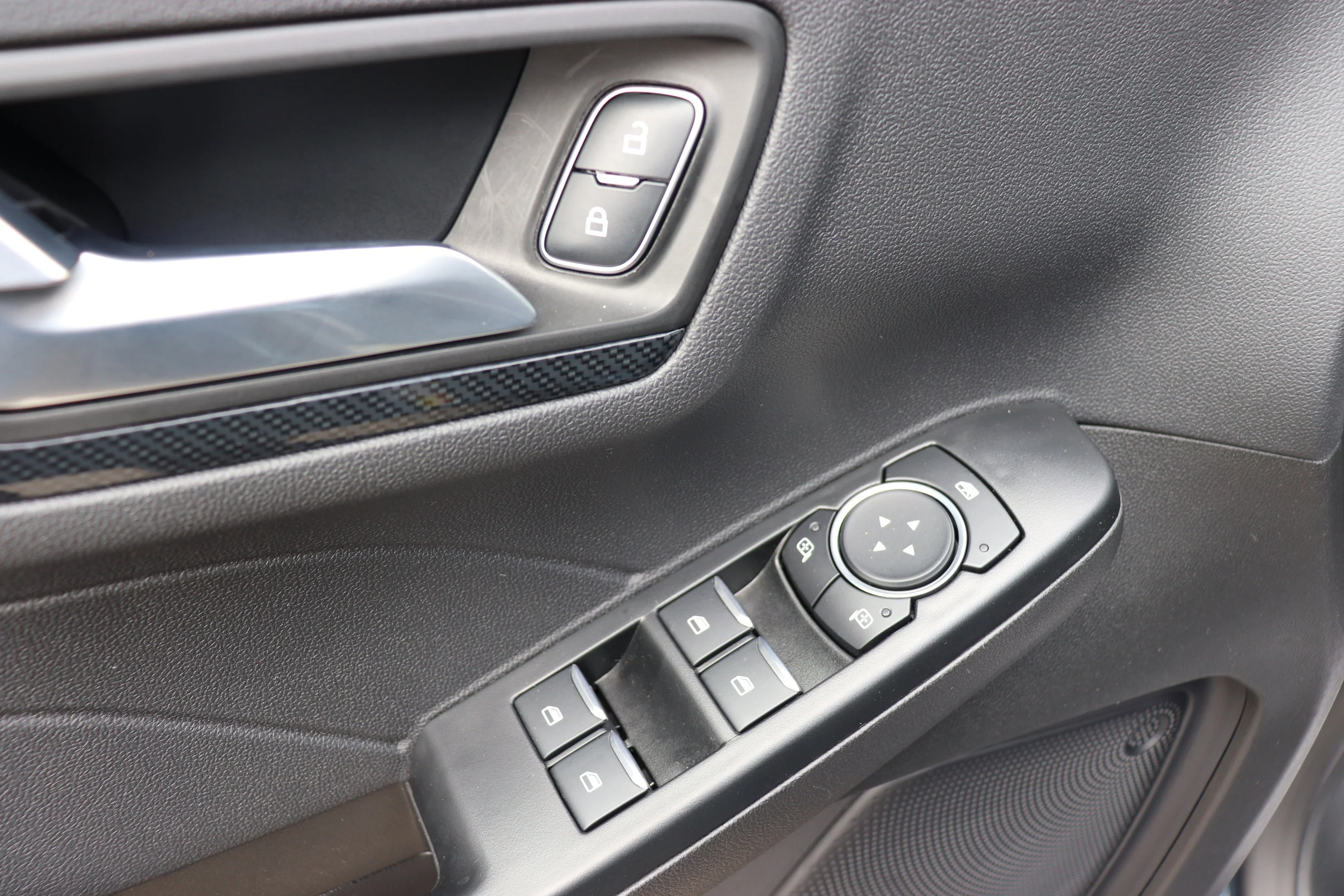 Used 2025  Ford ST-Line AWD image 11