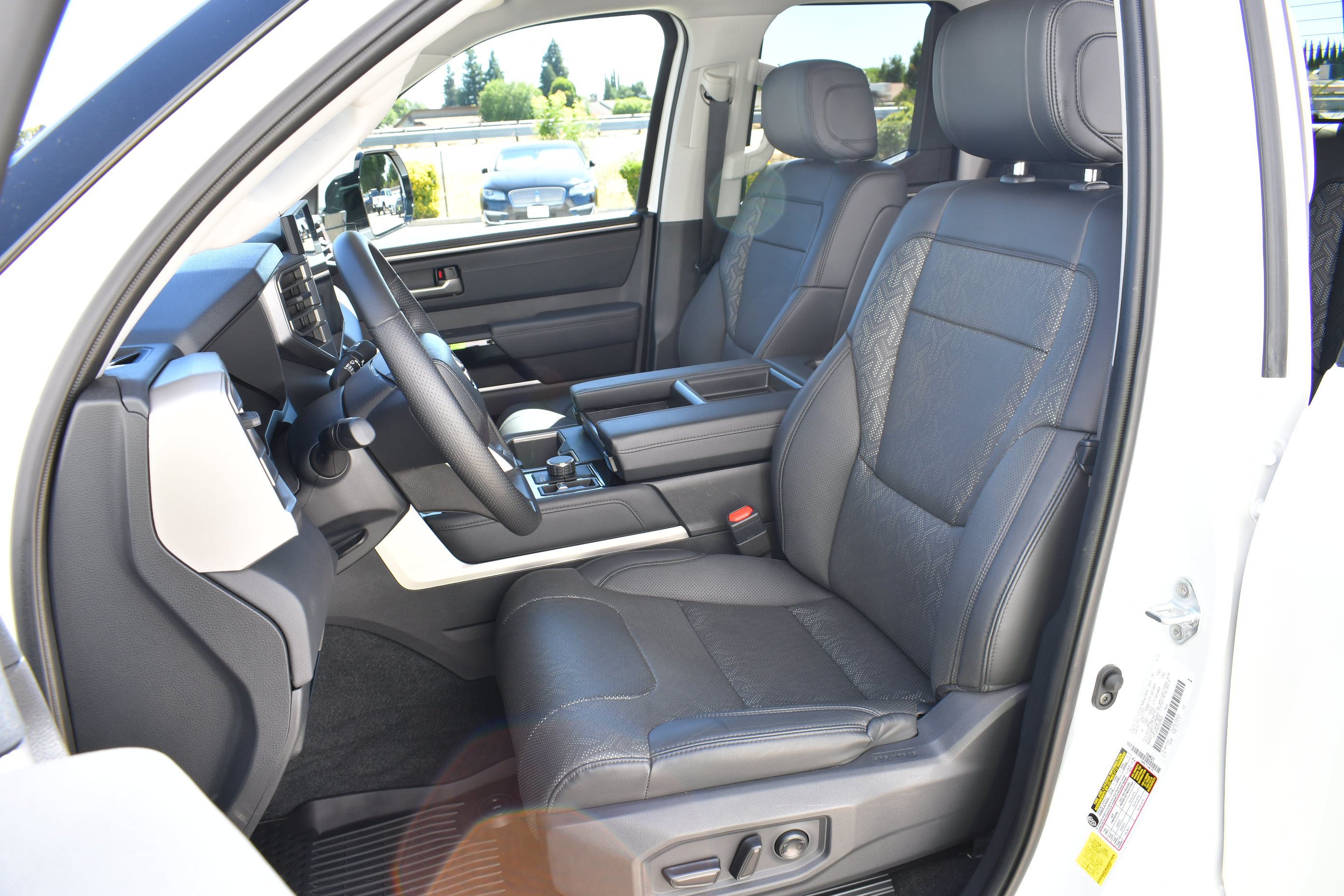 Used 2023  Toyota Limited image 21