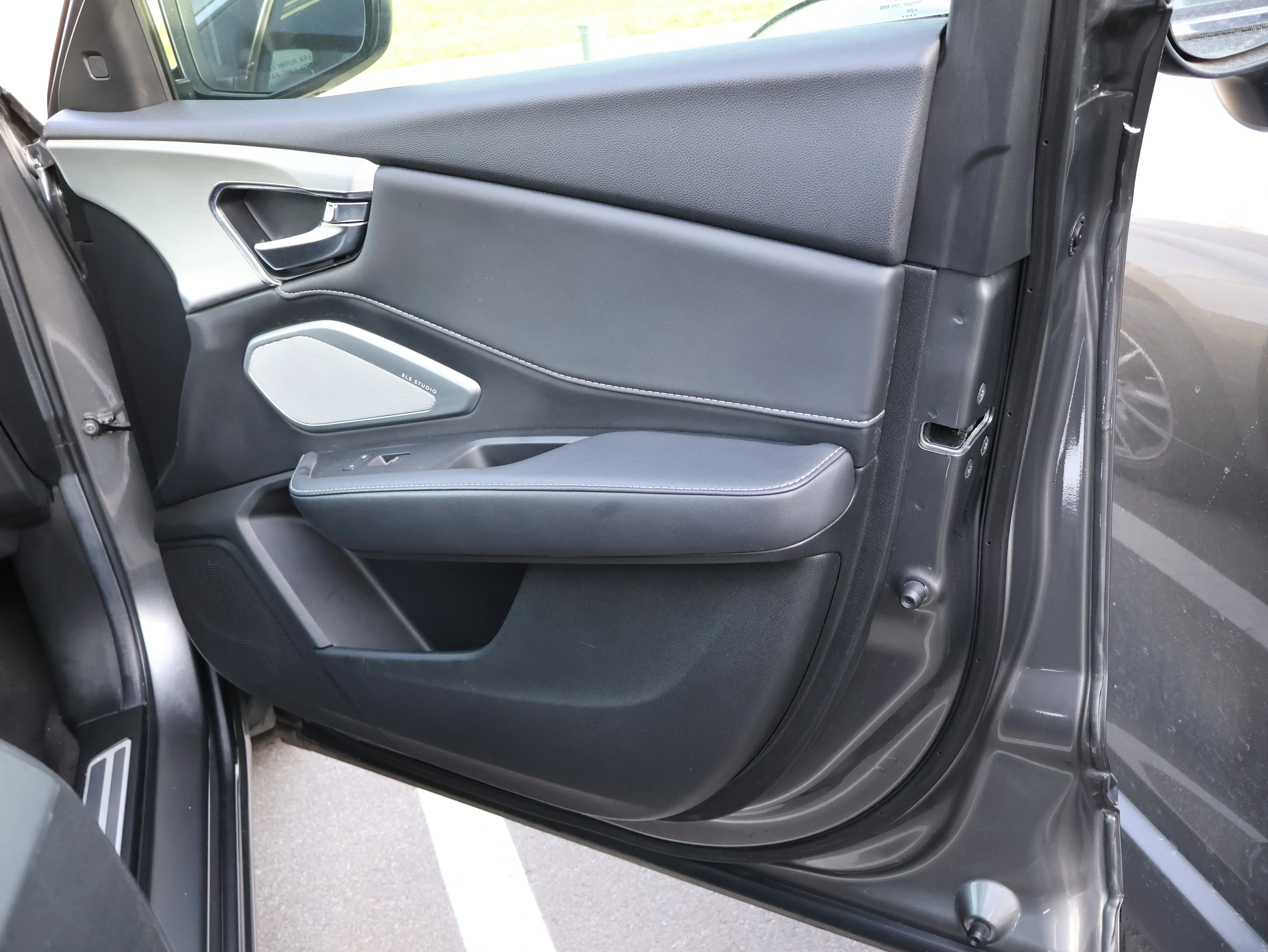Used 2024 Liquid Carbon Metallic Acura w/Technology Package image 7