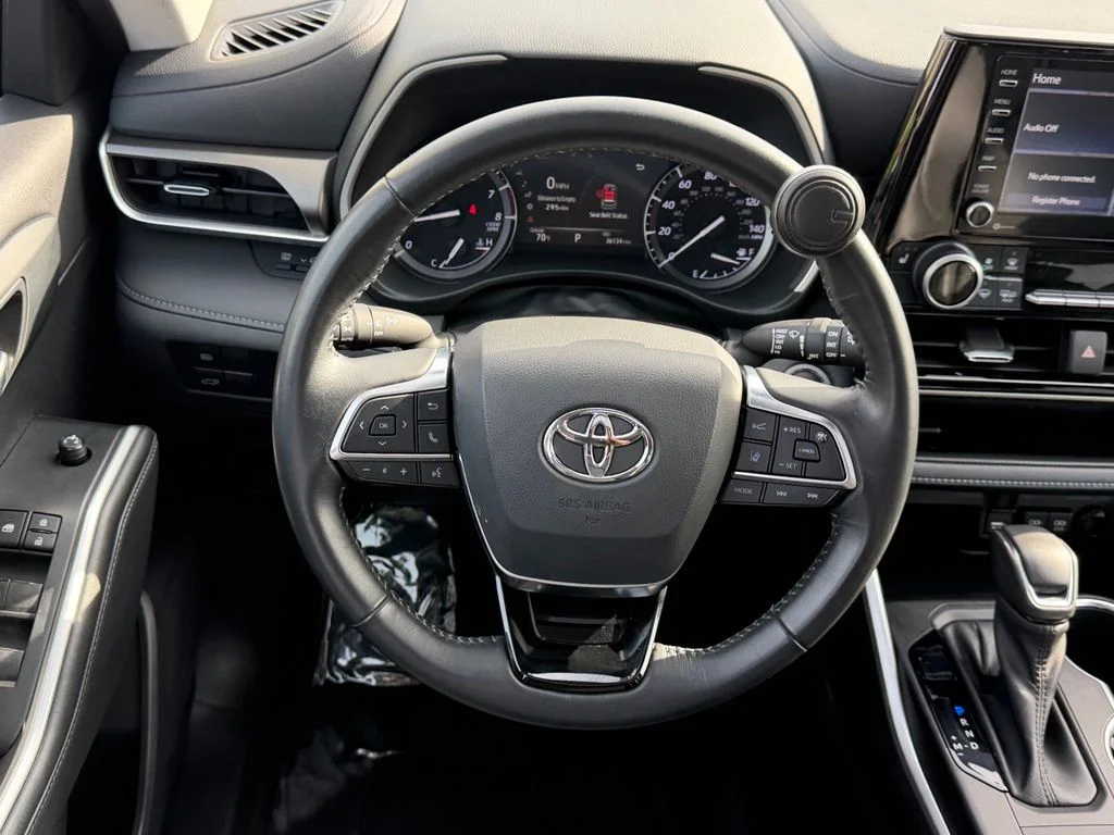 Used 2021 Blizzard Pearl Toyota XLE image 21