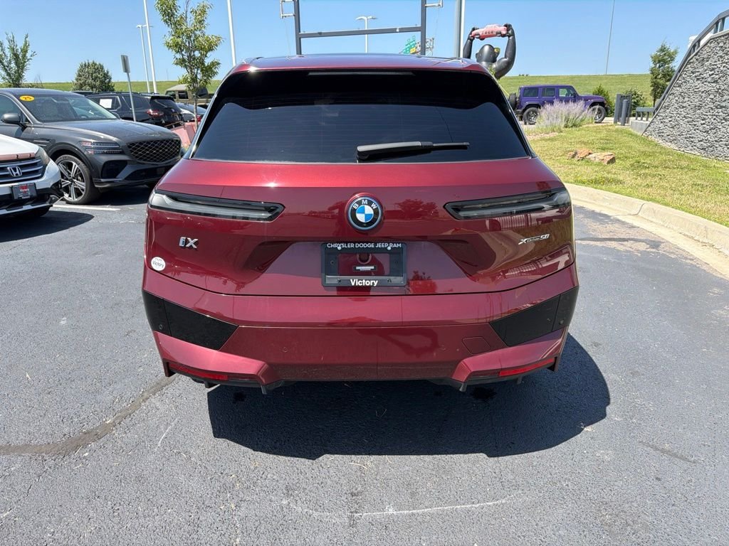 Used 2023 Red BMW xDrive50 image 6
