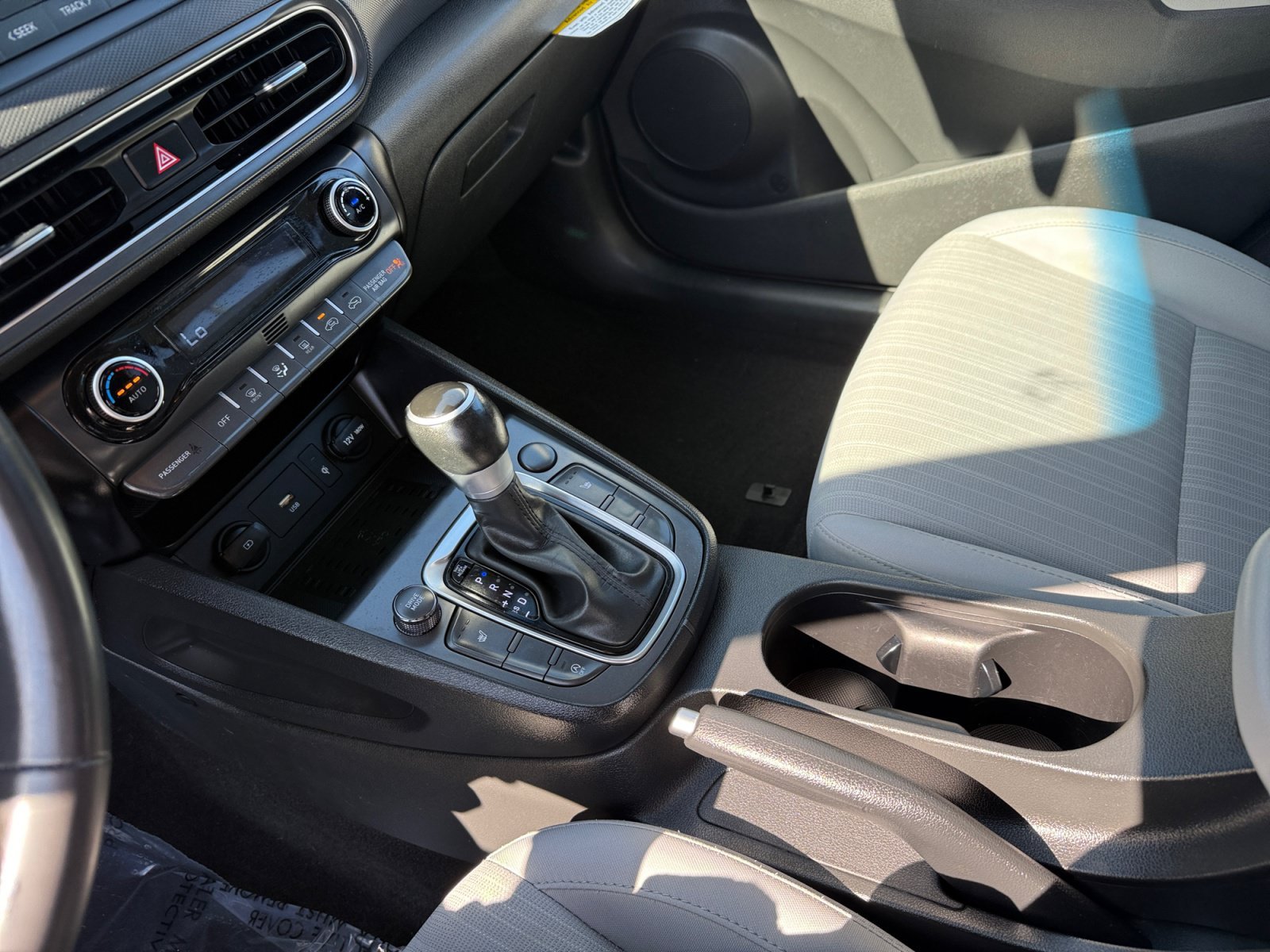 Used 2022 Thunder Gray Hyundai SEL image 13