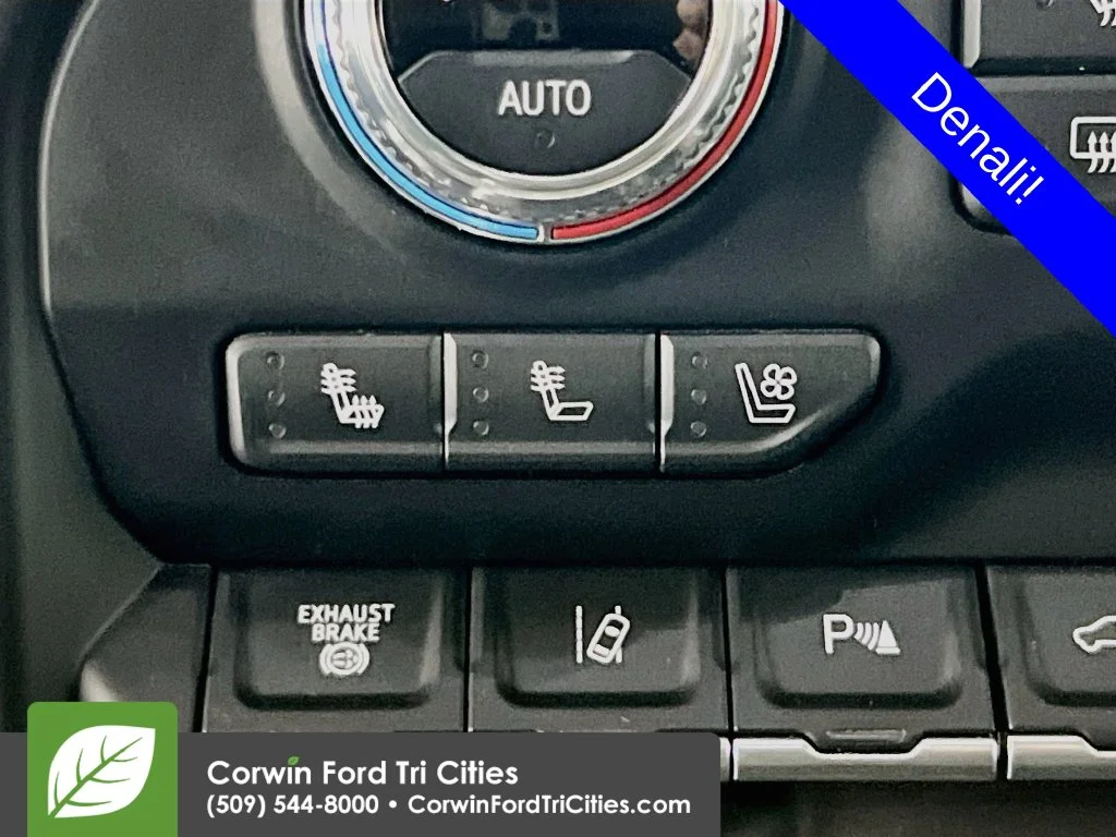 Used 2022 White Frost Tri-Coat GMC Denali image 23