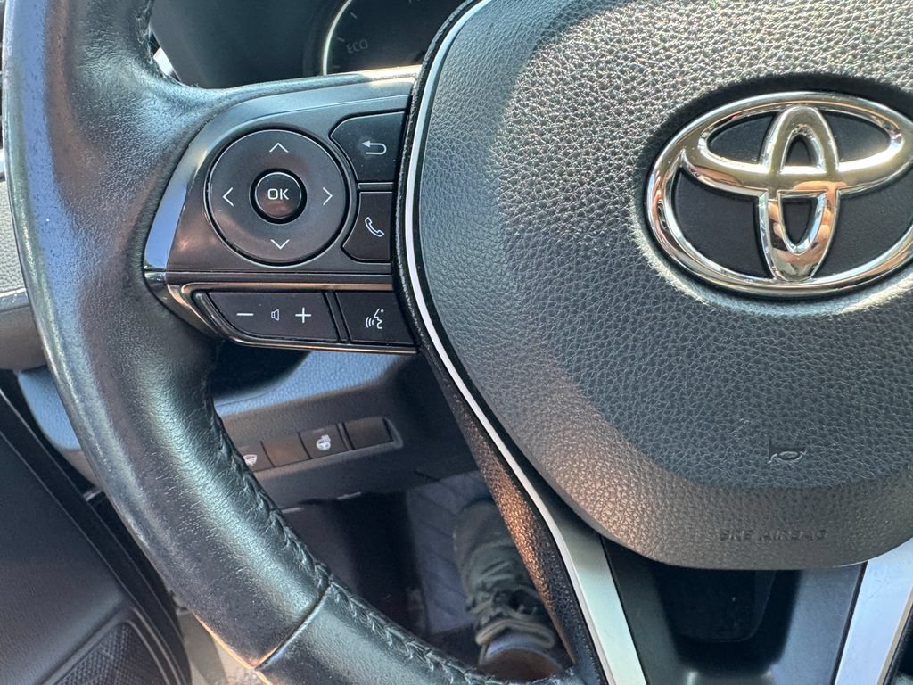 2021 Toyota RAV4 XLE - Photo 21