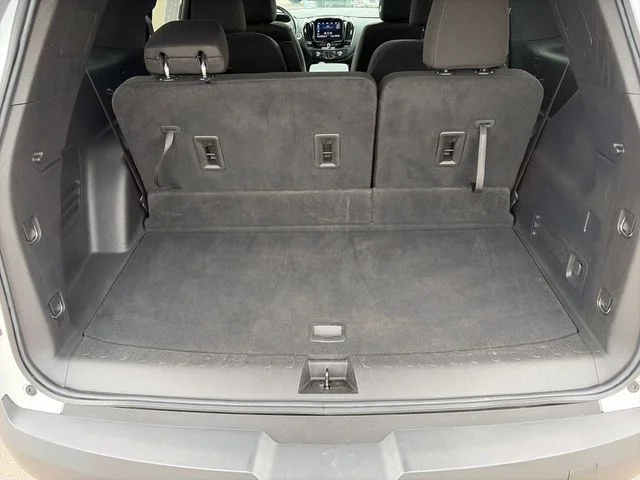 Used 2023 Summit White Chevrolet LT image 7