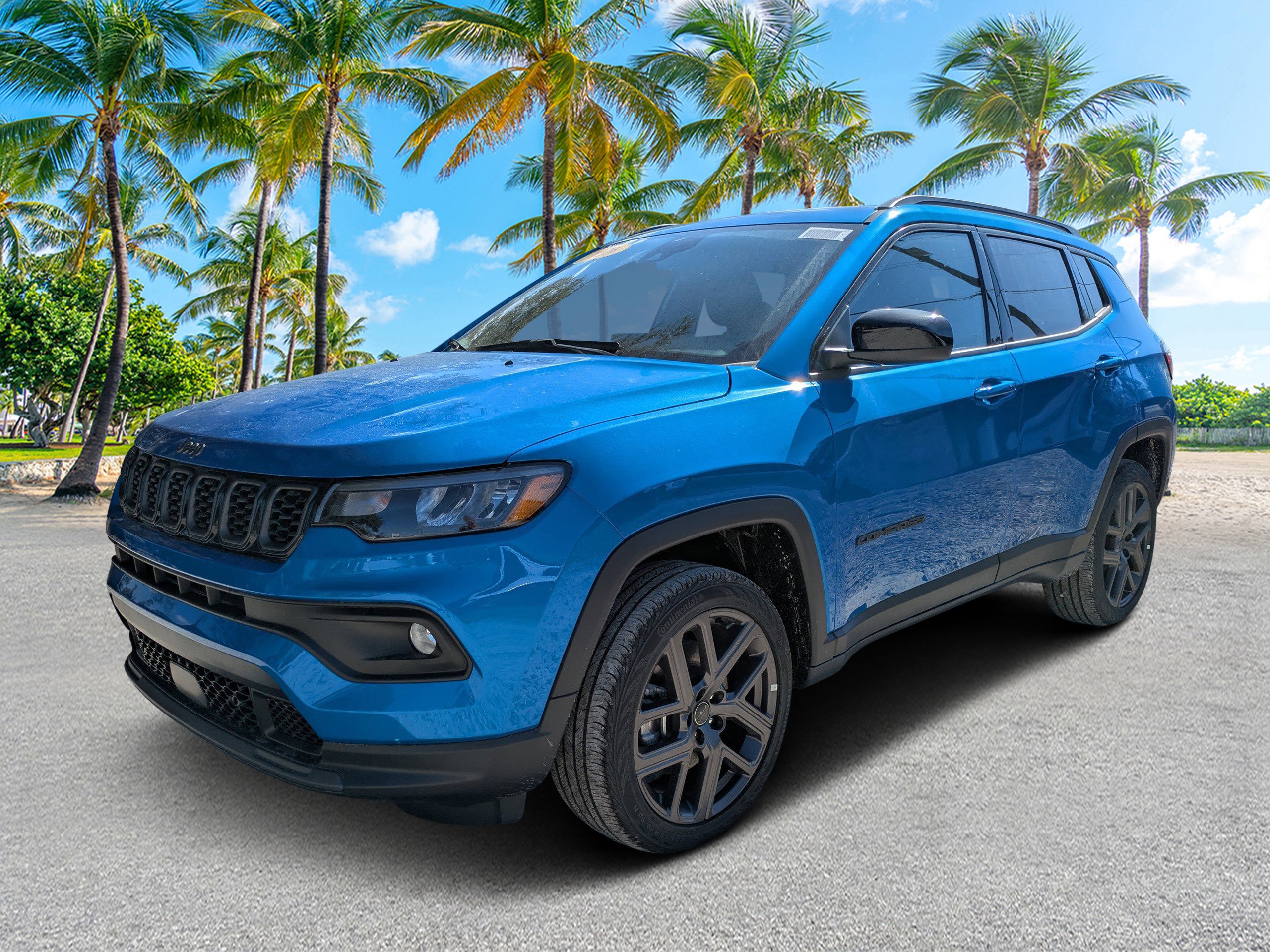 New 2026 Hydro Blue Pearl-Coat Exterior Paint Jeep Latitude Altitude image 7