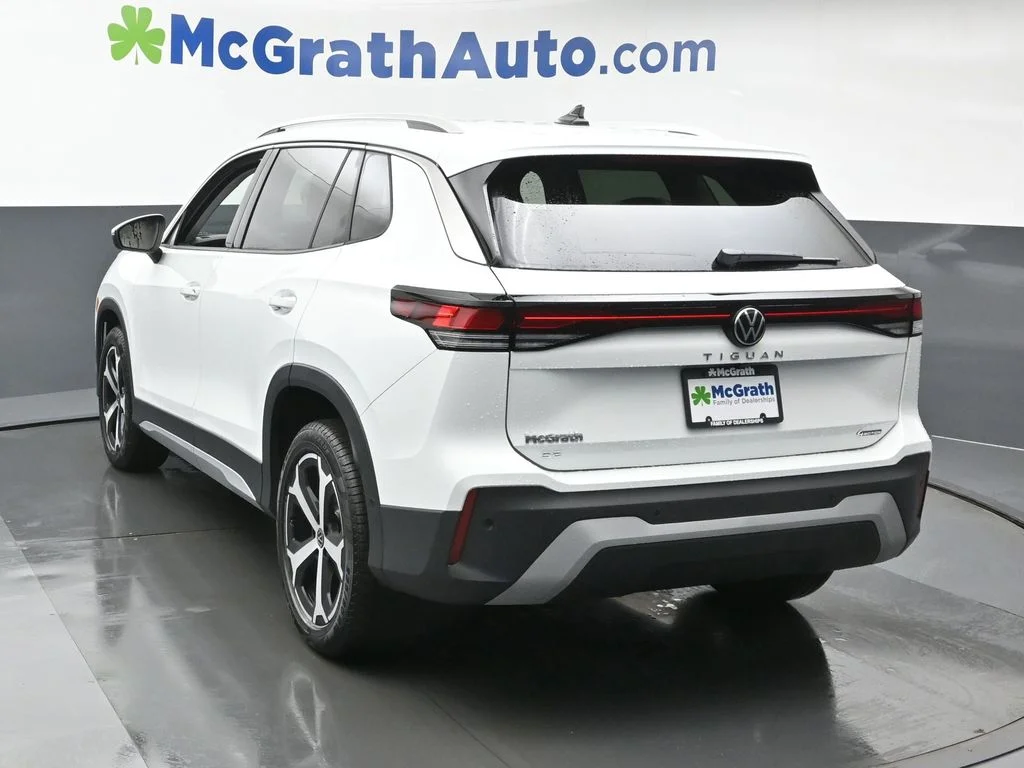 New 2026 White/off-white Volkswagen 2.0T SE image 20