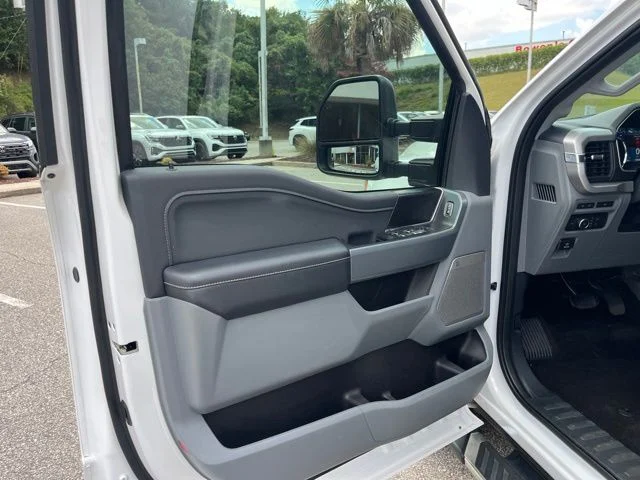 Used 2022 White Ford XLT image 5
